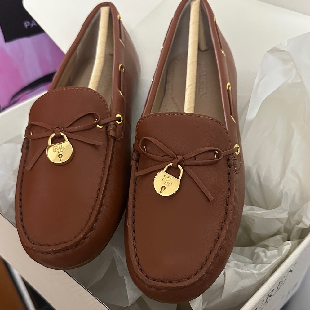 Ralph Lauren Tan Leather Driver Flats with Gold Charm NIB Size 5